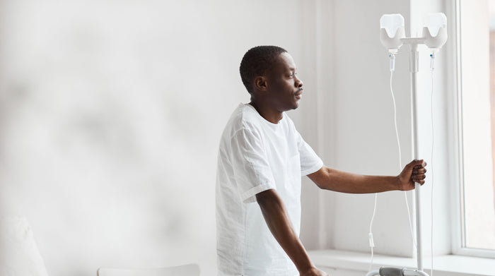 Afroamerican man in hospital after surgery